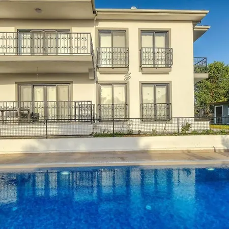 Charming House With Private Pool And View Surrounded By Nature In Daire *